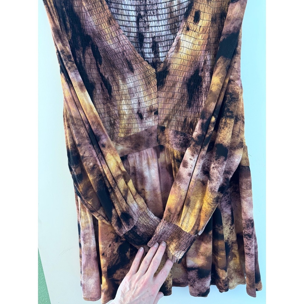 Torrid Brown Orange Tie Dye Smocked Babydoll Top Long Sleeve V-Neck Size 1 Plus - Picture 3 of 8